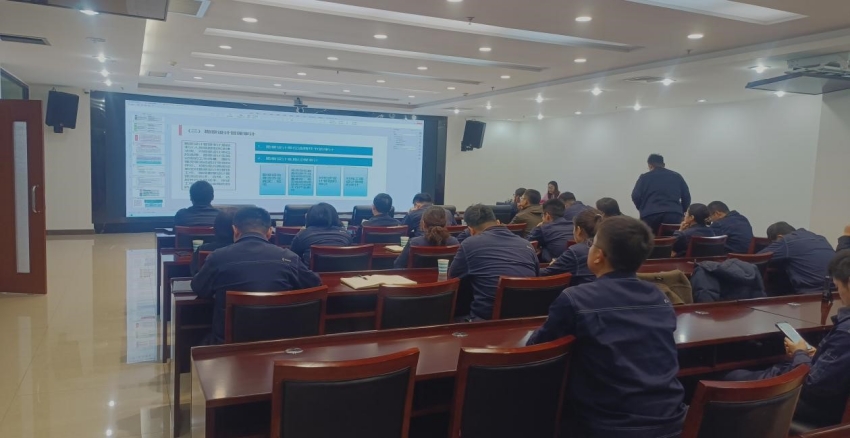 北京恒誠信新疆分公司受邀為紅云紅河煙草(集團)有限責任公司新疆卷煙廠開展專題培訓2.jpg